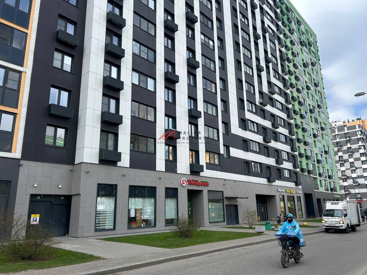 Аренда торгового помещения в ЖК "Лучи" 