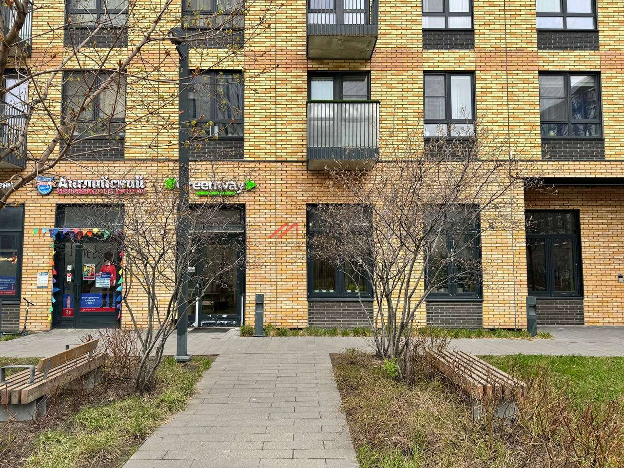 Продажа торгового помещения с арендатором в ЖК "Лефортово парк" 