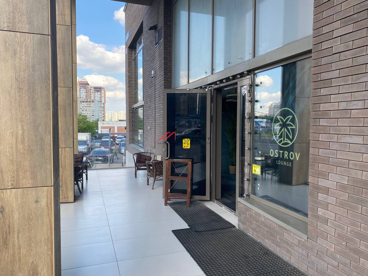 Продажа помещения с арендатором кальянная Ostrov Lounge