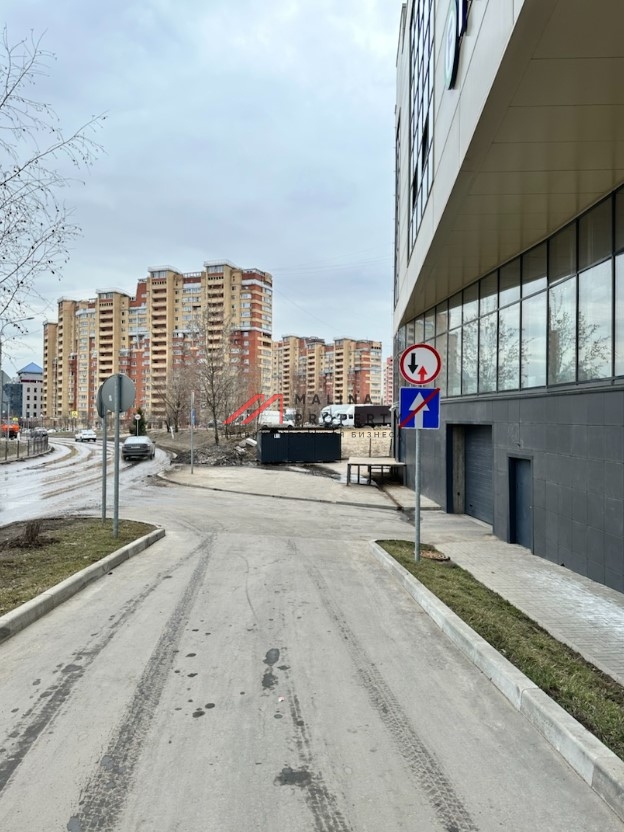 Аренда цокольного этажа в ТЦ "Лига" 