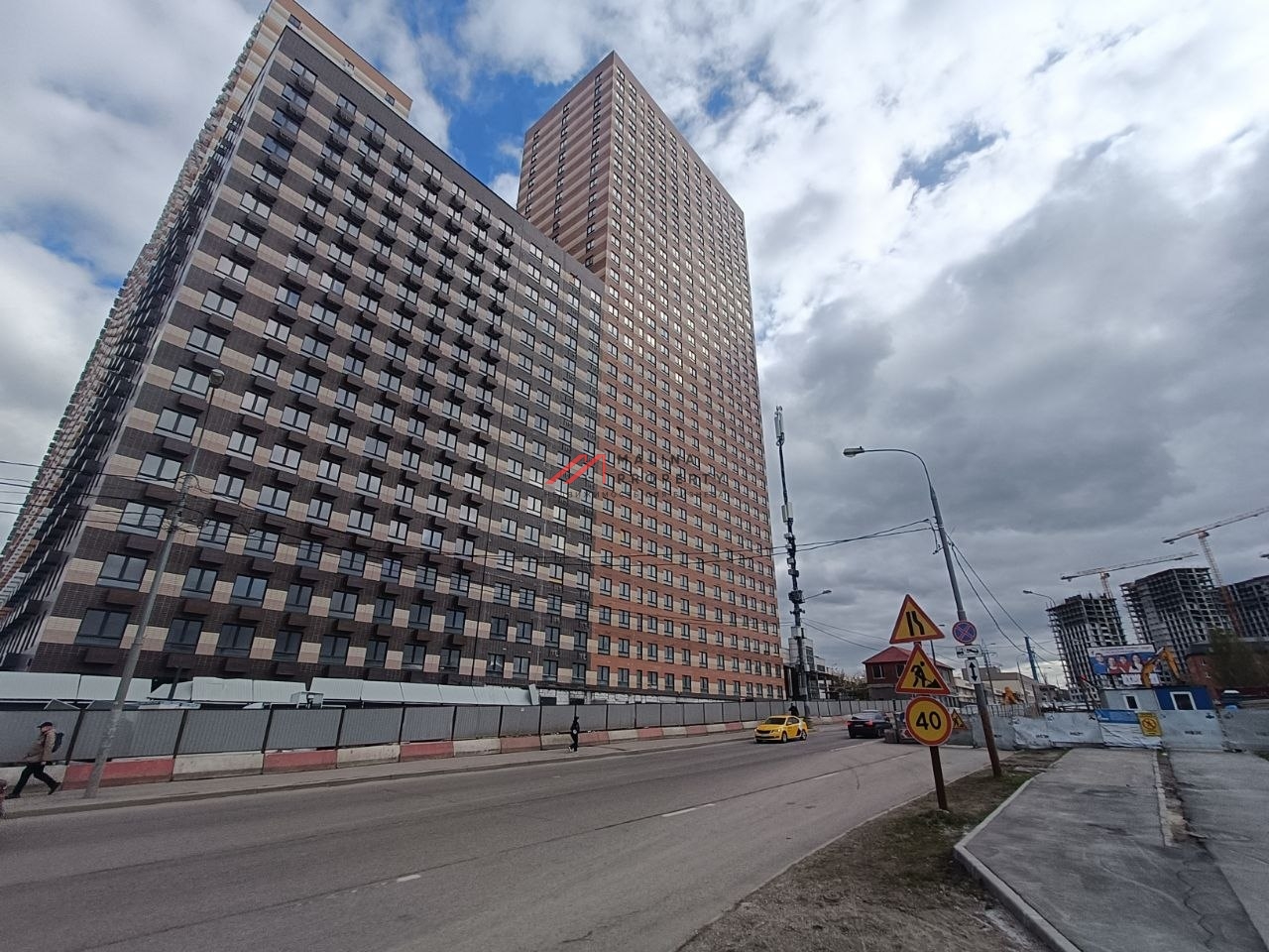 Продажа помещения с арендатором аптека "Здравсити"