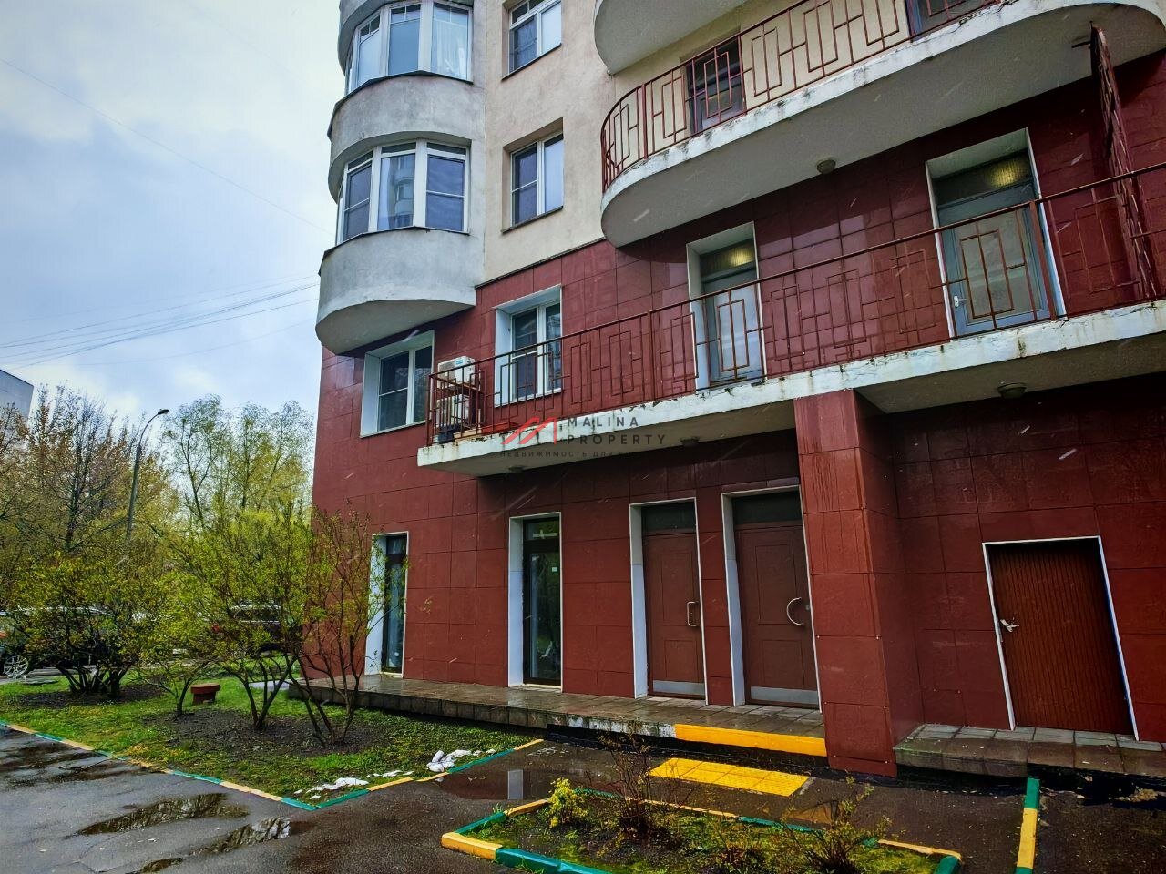 Продажа нежилого помещения с арендатором