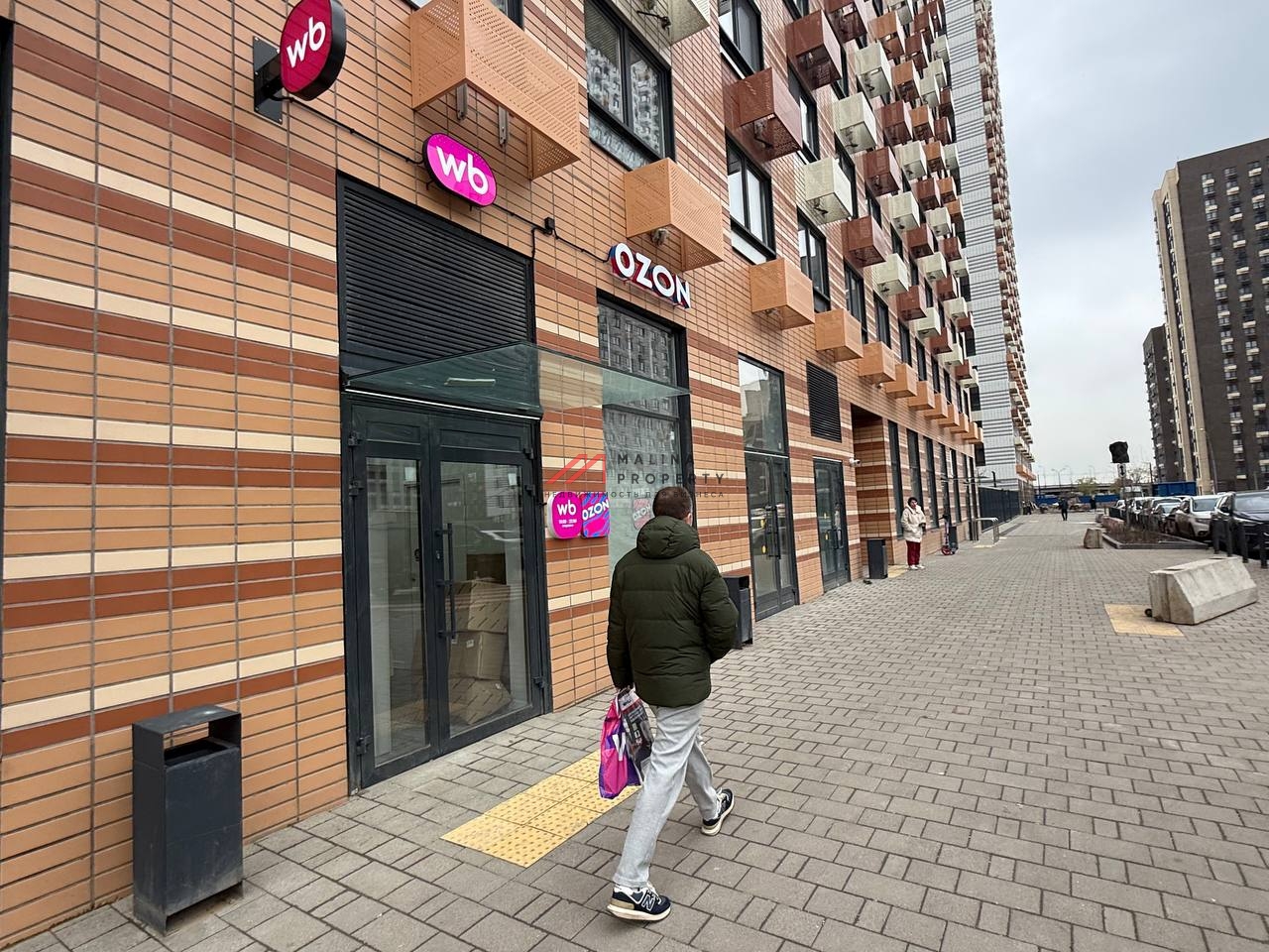 Продажа коммерческого помещения в ЖК Амурский Парк