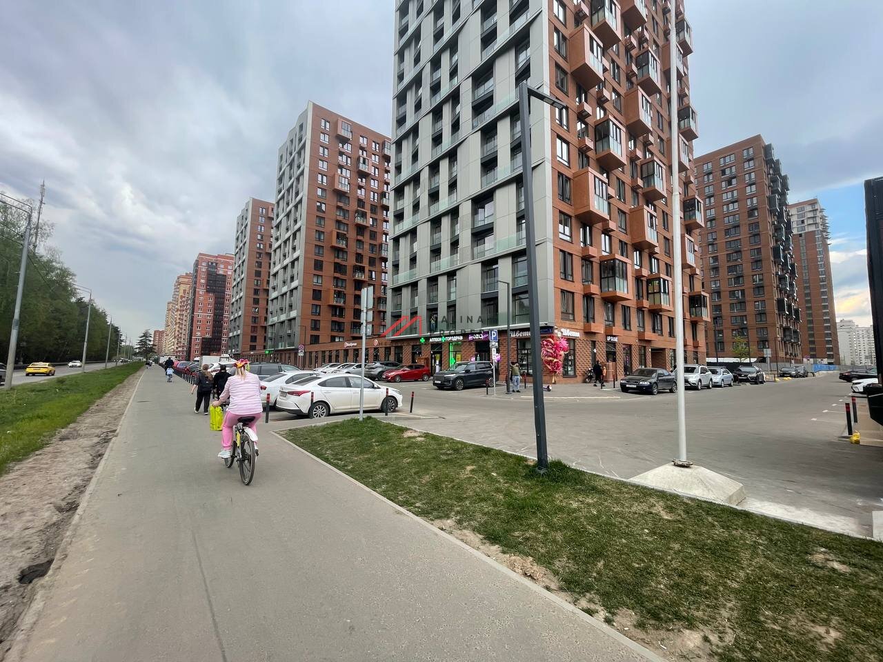 Аренда торгового помещения в ЖК "Квартал Авиаторов" 