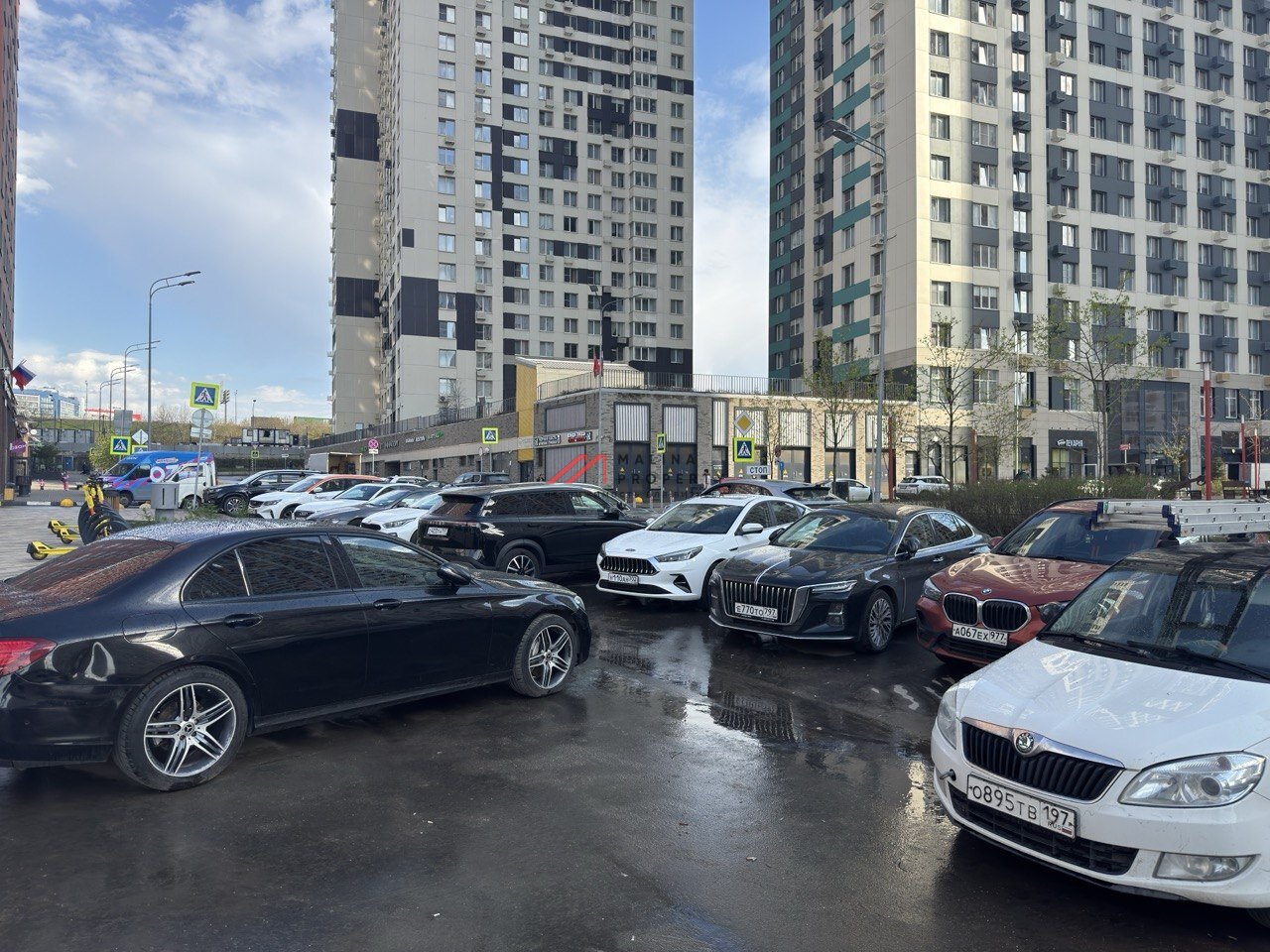 Продажа торгового помещения в ЖК "Спутник"