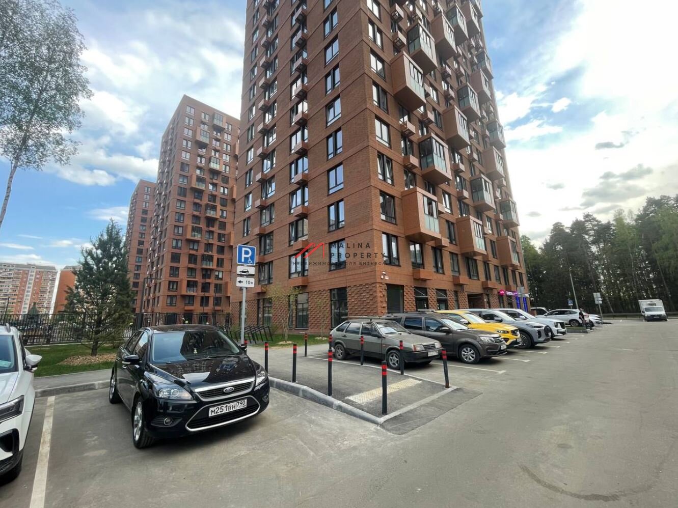 Аренда торгового помещения ЖК "Квартал Авиаторов"
