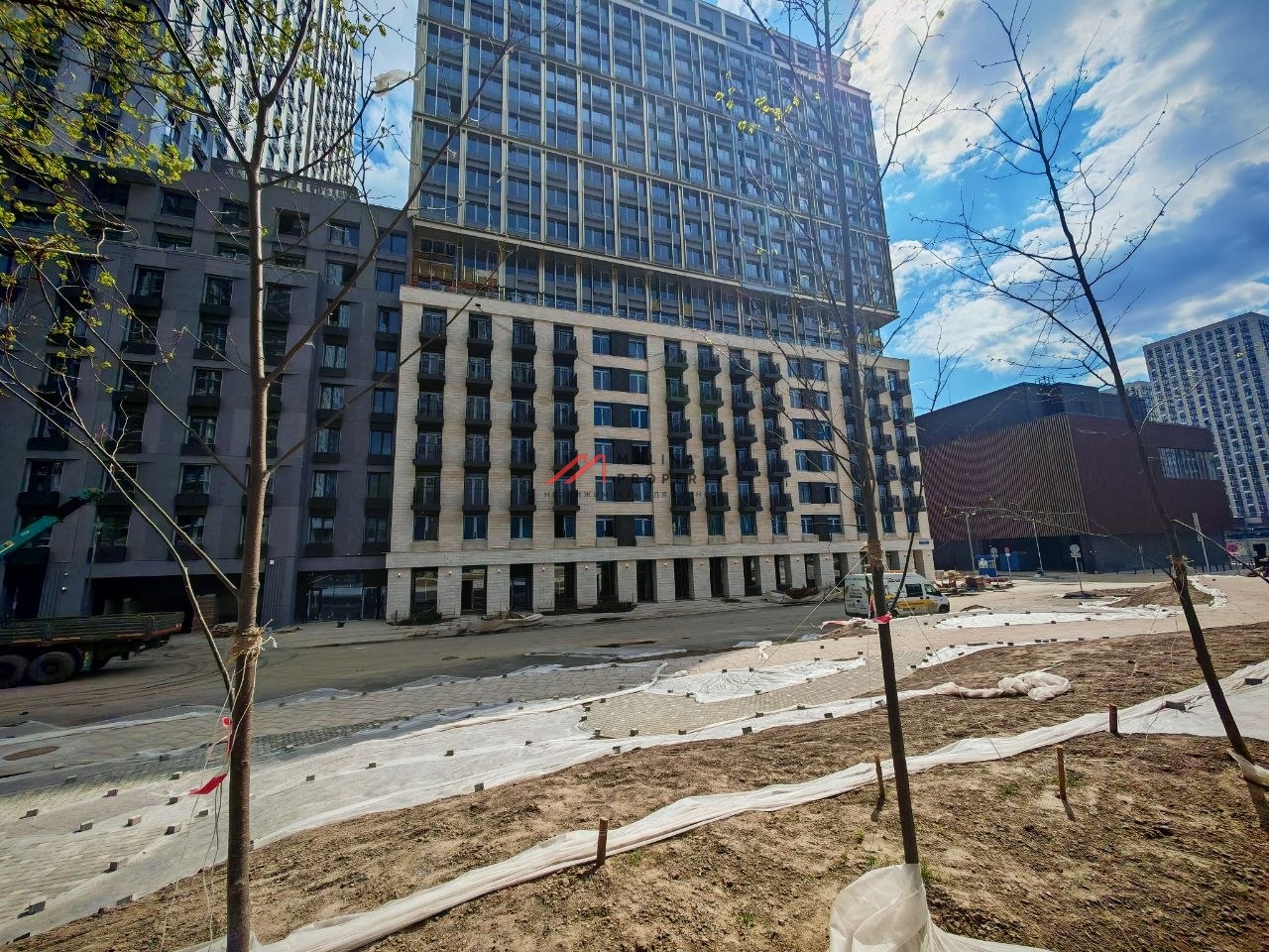 Продажа помещения с арендатором в ЖК "Cтрaна Oзёрная"
