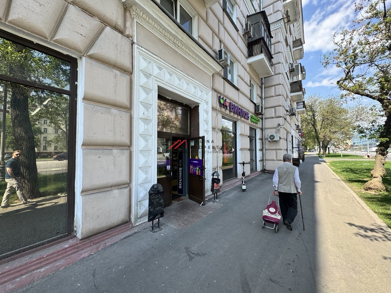 Продажа  помещения с арендатором "Винлаб" на Велозаводской