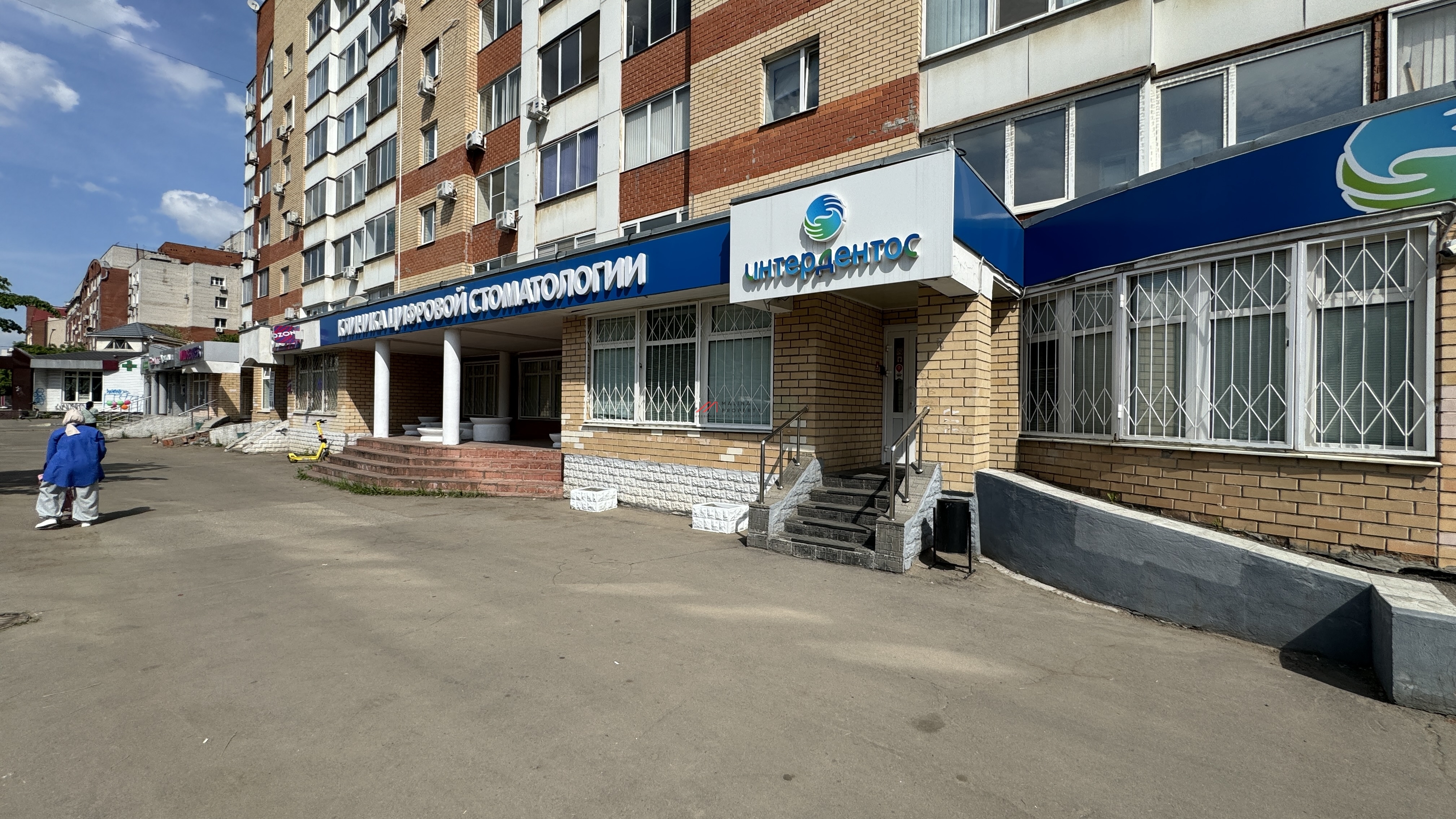 Продажа торгового помещения с арендатором стоматологический центр  
