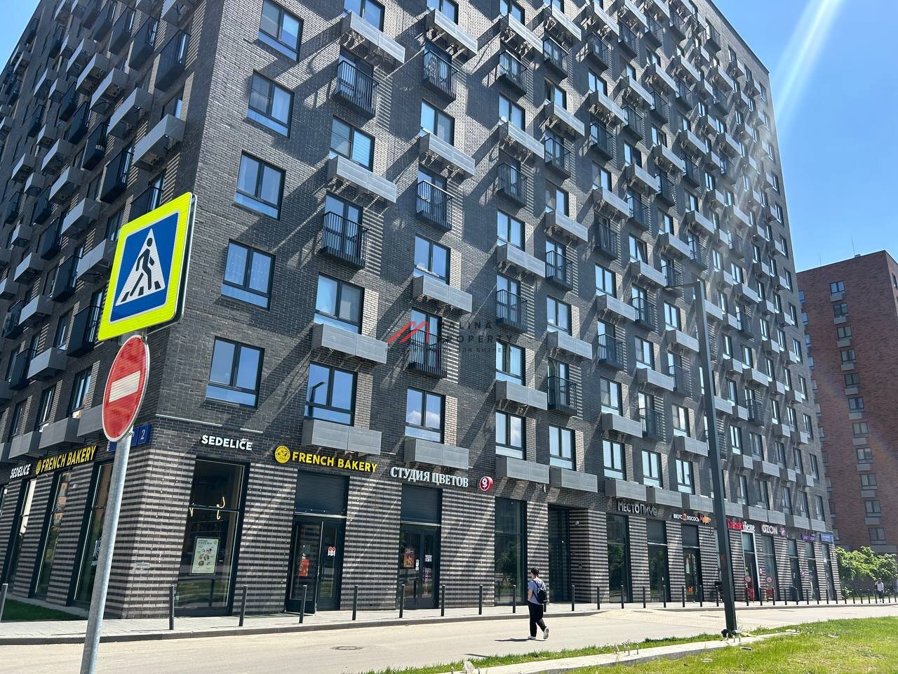 Продажа помещения с арендатором Красное и Белое