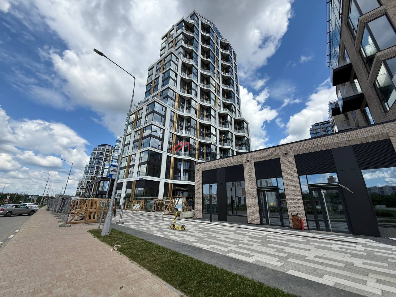 Продажа помещения в ЖК Примавера, 1-я линия