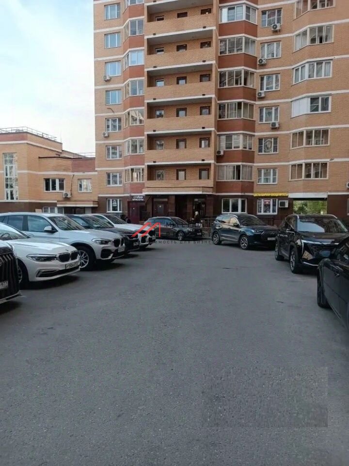 Продажа помещения с арендатором в ЖК "Зелёные аллеи" 