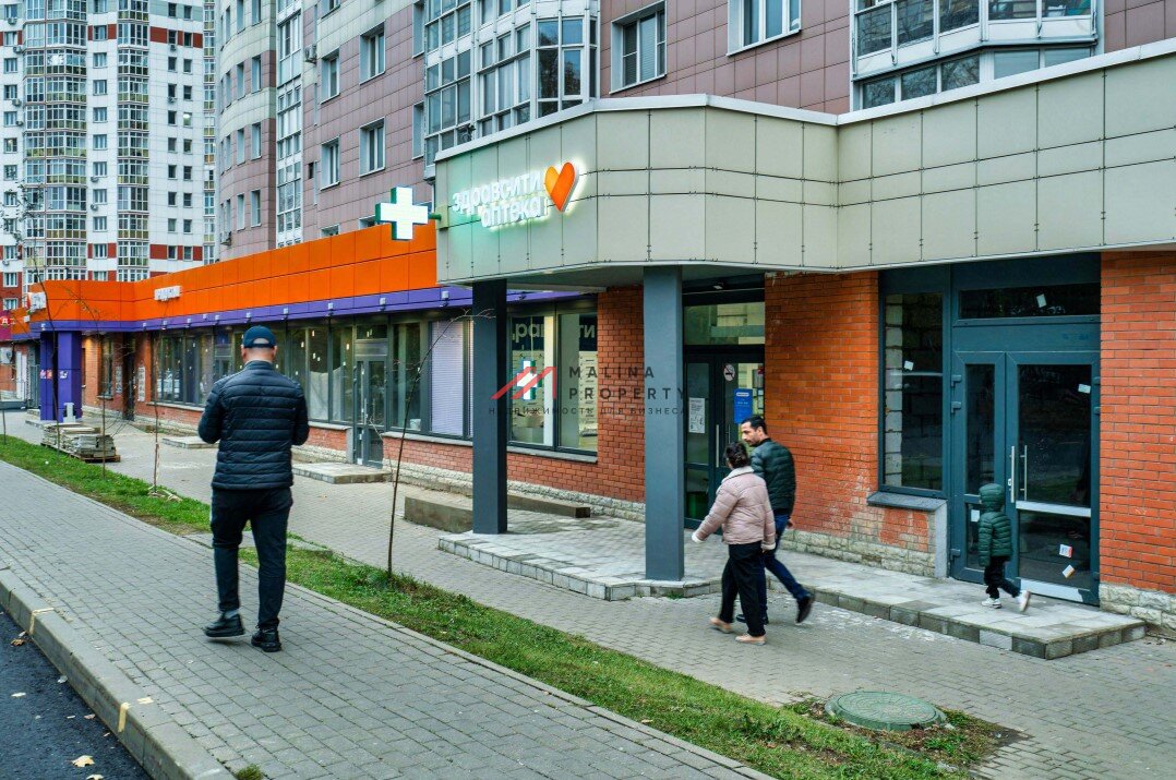 Аренда торгового помещения  рядом с Дикси 