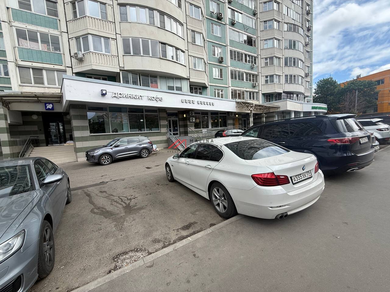 Продажа торгового помещения с арендатором Дринкит 