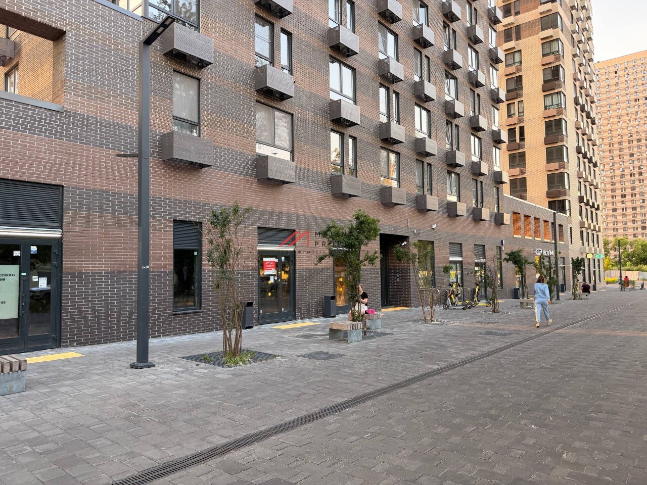 Продажа торгового помещения в ЖК "2-й Нагатинский"  