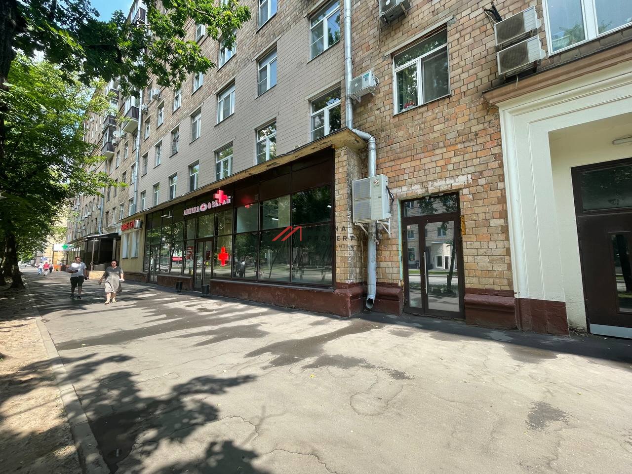 Продажа торгового помещения с арендаторами