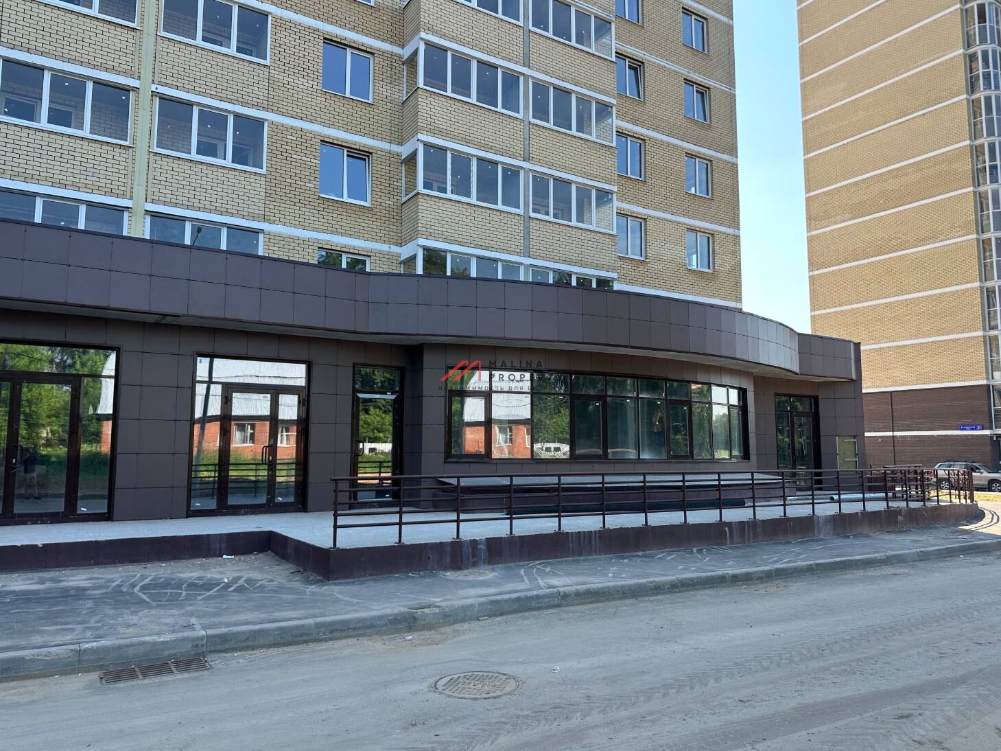 Продажа торгового помещения в ЖК "Оптима" 