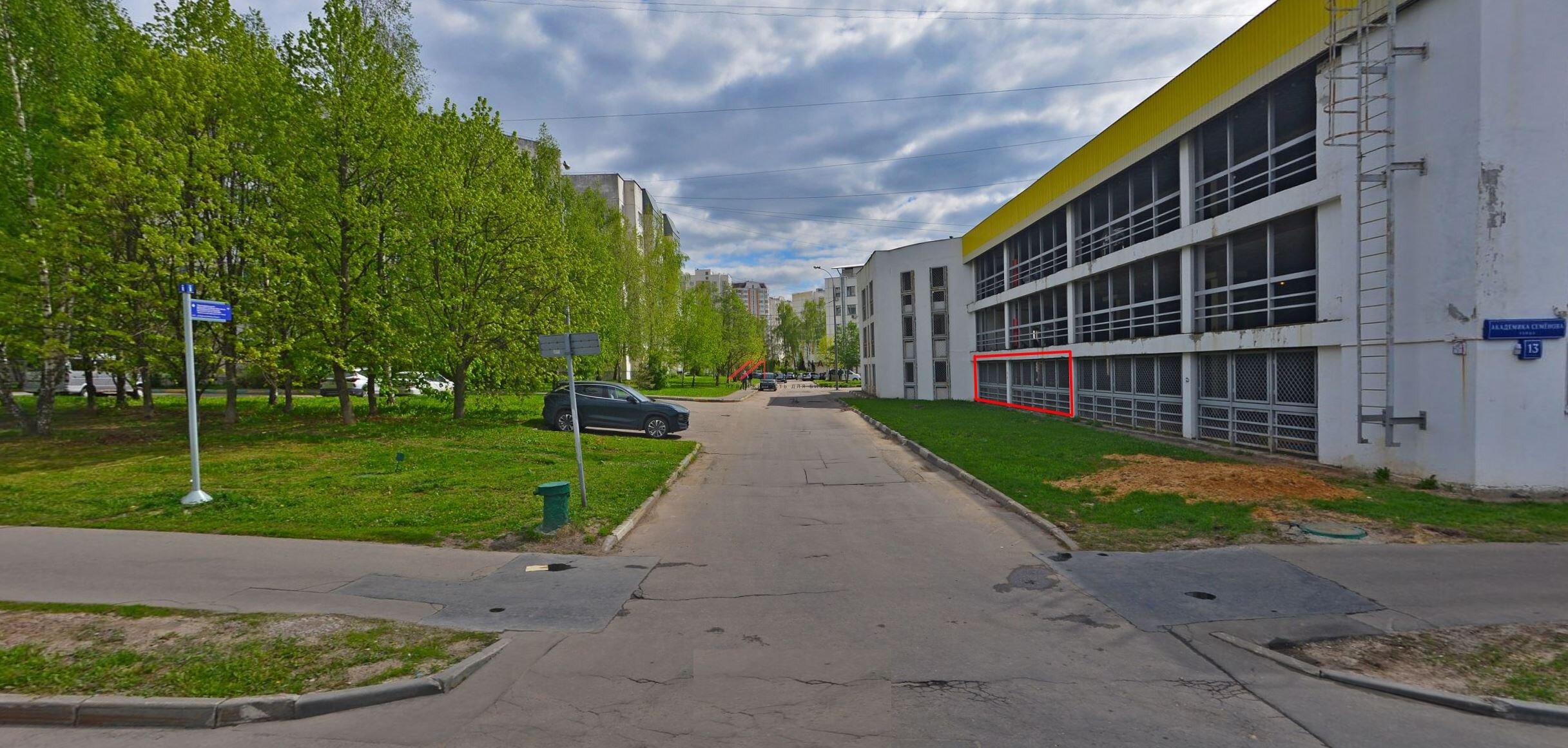 Продажа нежилого помещения на Бунинской аллее