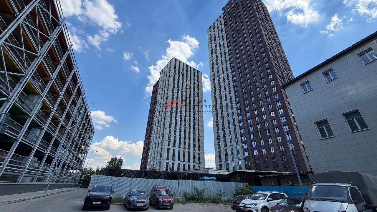 Продажа помещения в ЖК "Тwelve" c арендатором "Строительный магазин"