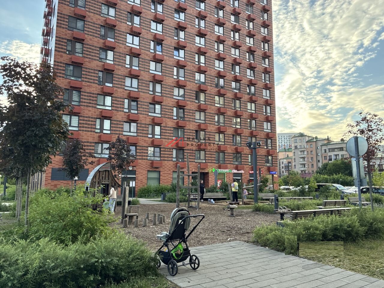 Продажа торгового помещения с арендатором аптека 