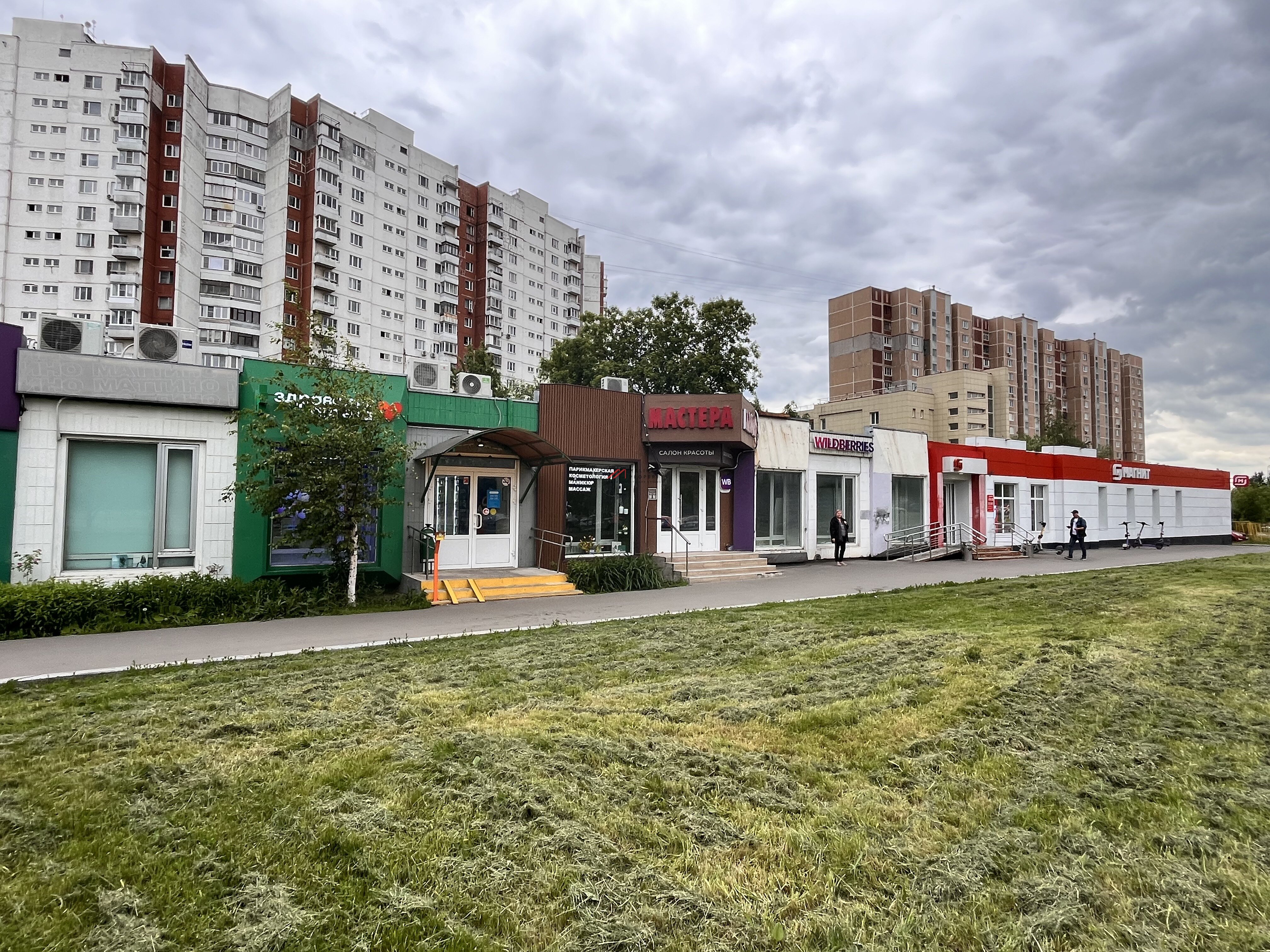 Продажа торгового здания с арендаторами