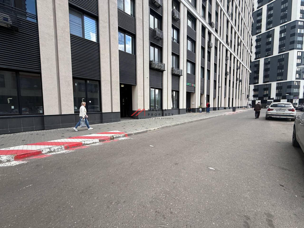Продажа помещения в новом ЖК на улице Берзарина