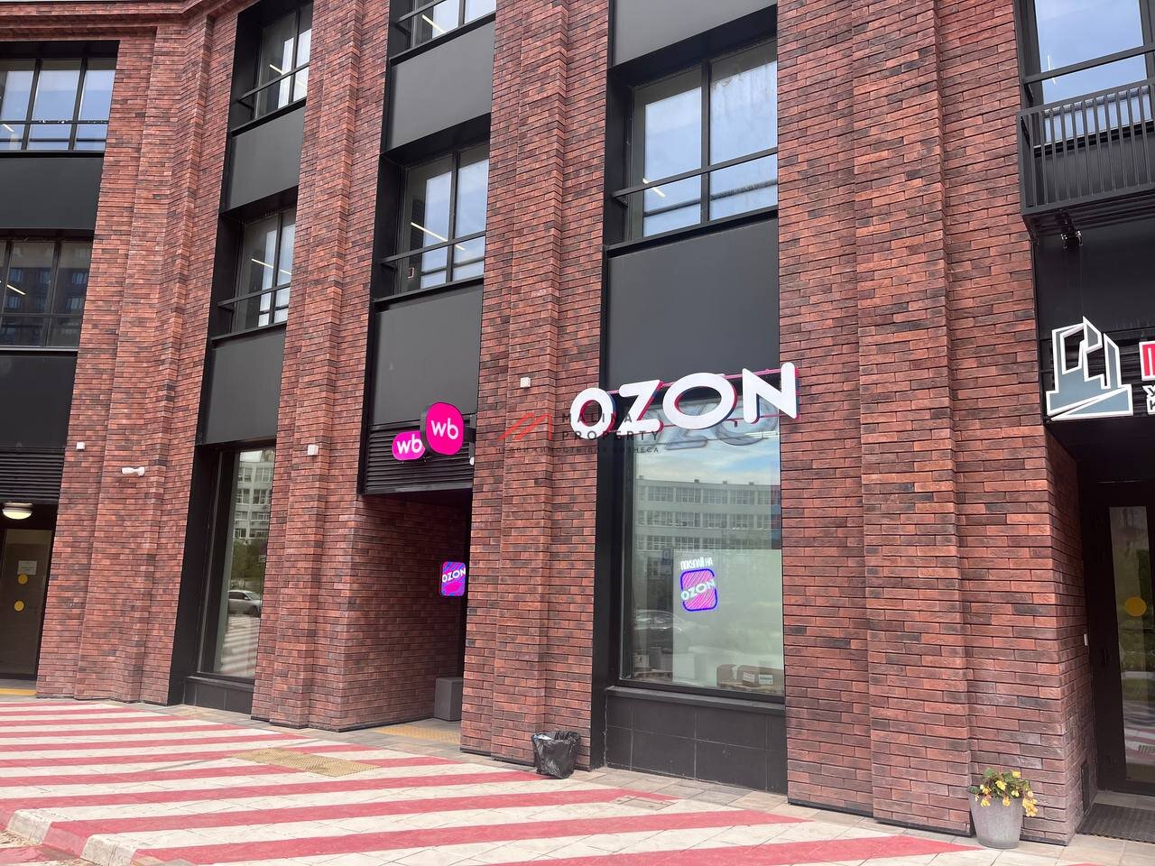Продажа помещения с арендатором Ozon в ЖК "Дмитровское небо"