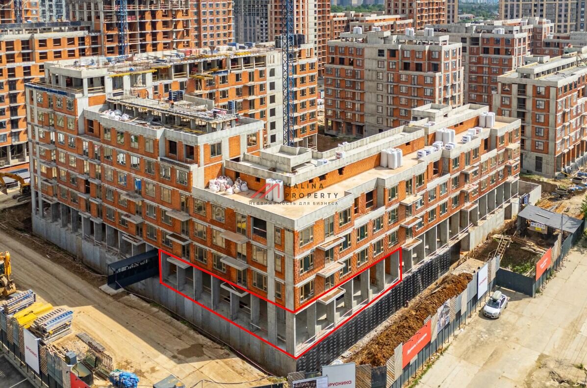 Продажа помещения с Дикси, окупаемость 8 лет.