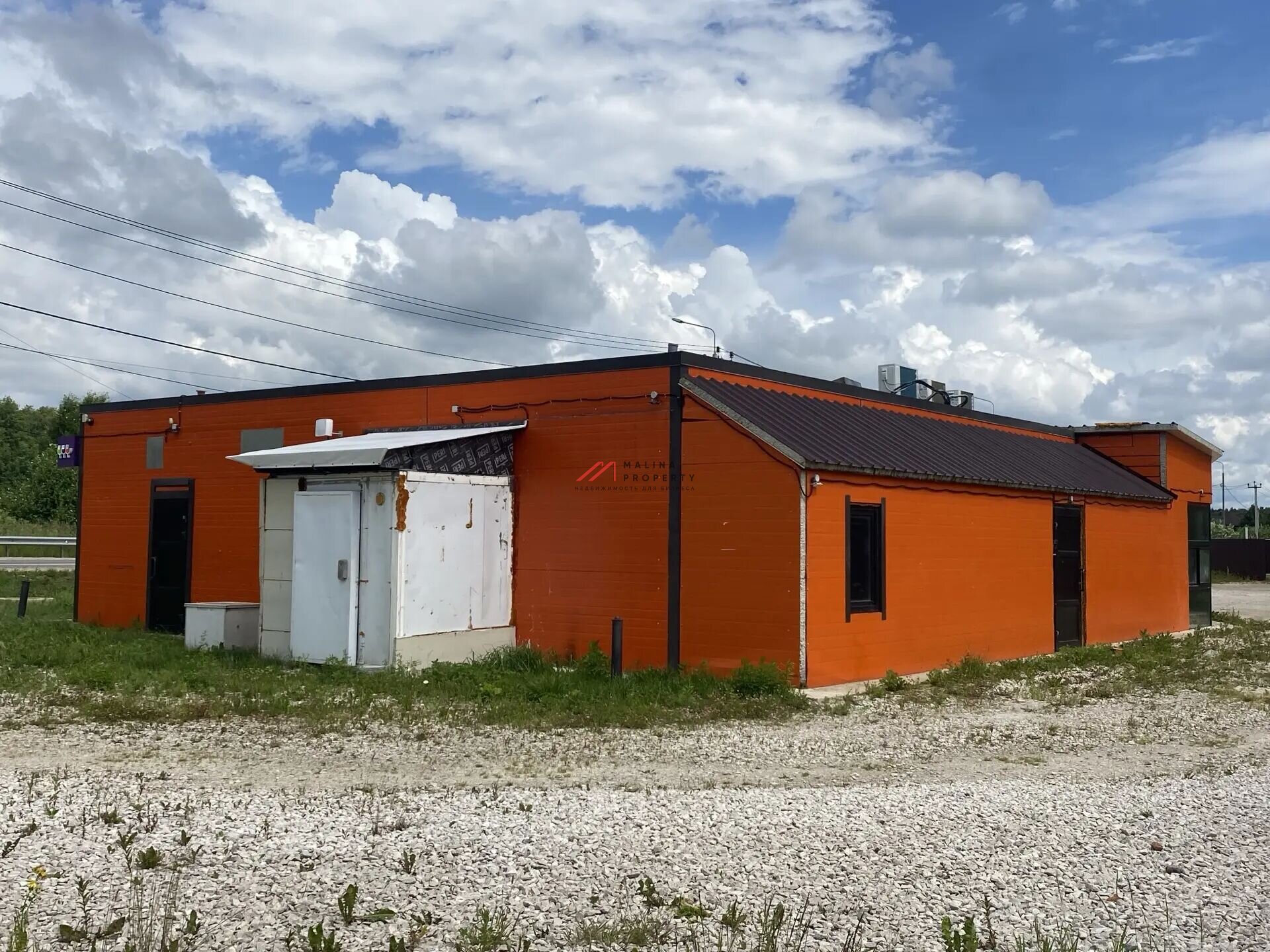 Продажа здания с магазином Винлаб