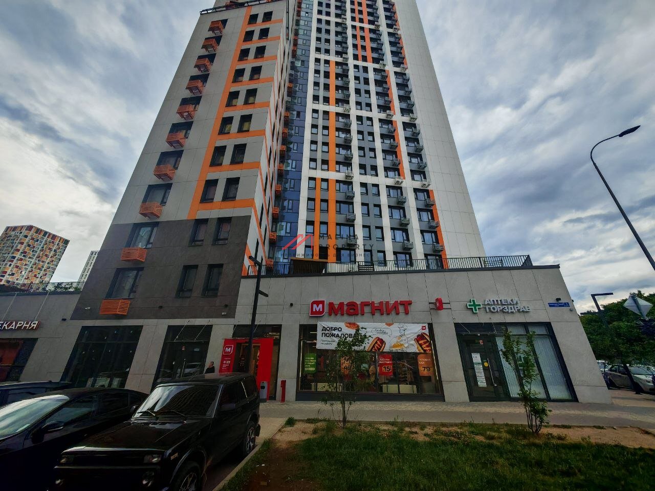 Продажа помещения с арендатором "Магнит" в ЖК Спутник