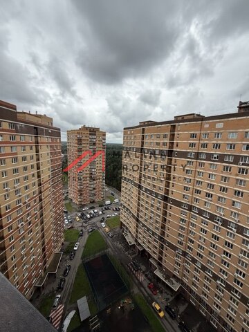 Продажа помещения с арендатором Красное и Белое