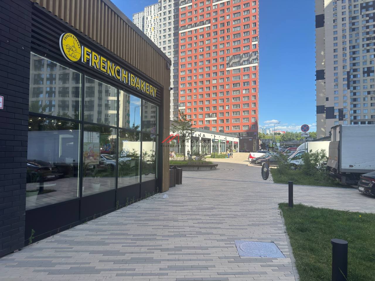 Продажа помещения с арендатором в центре ЖК "Спутник"