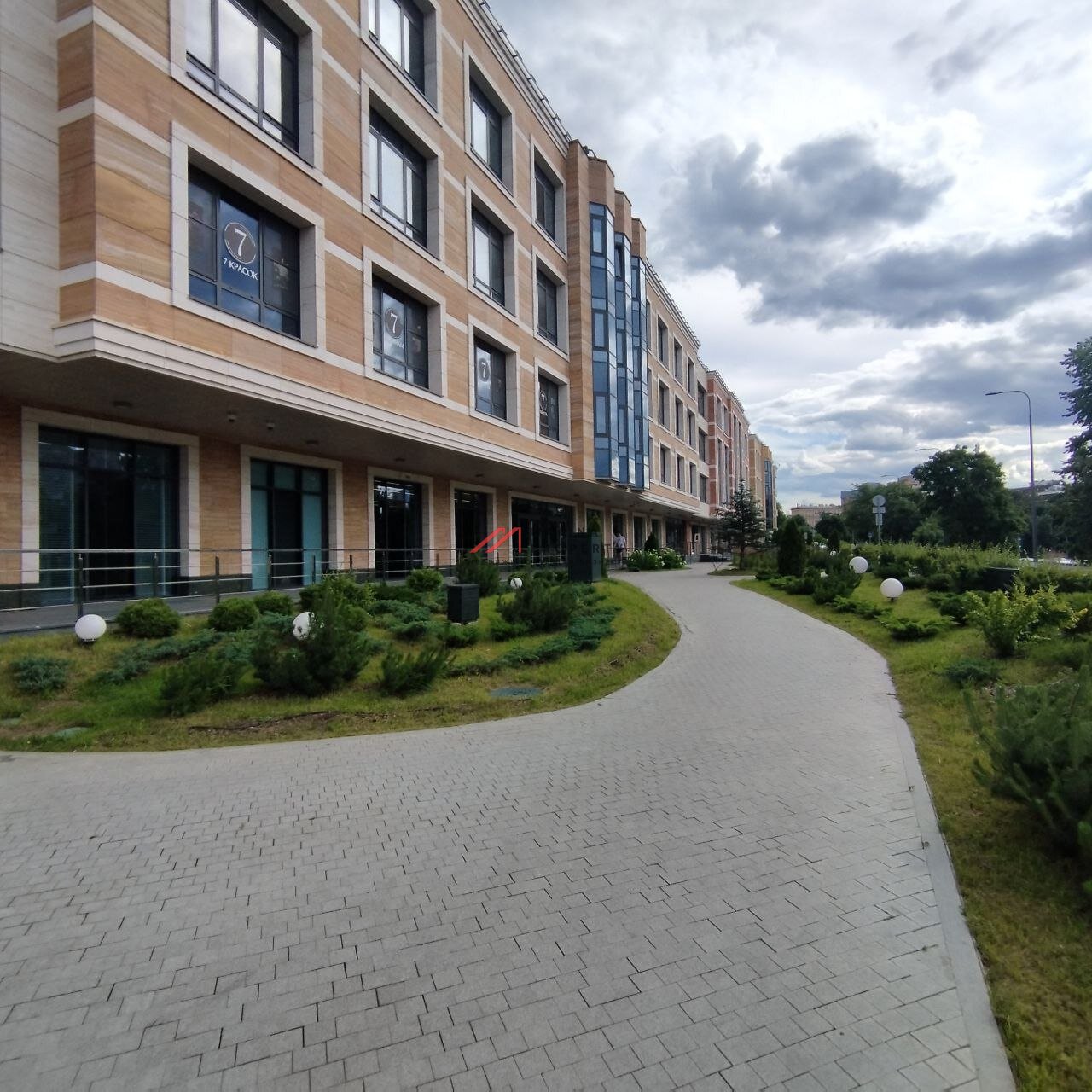 Продажа помещения с арендатором в апарт комплексе "Sole Hills"