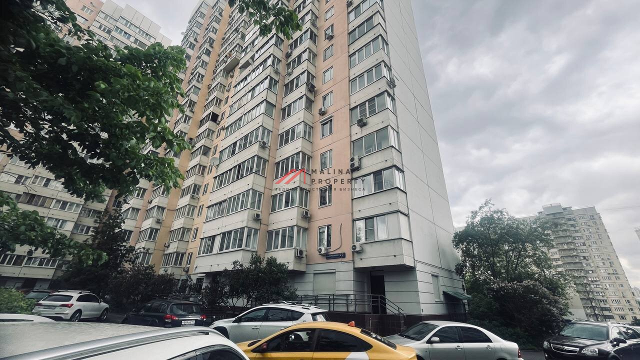 Продажа коммерческого помещения на ул. Академика Анохина