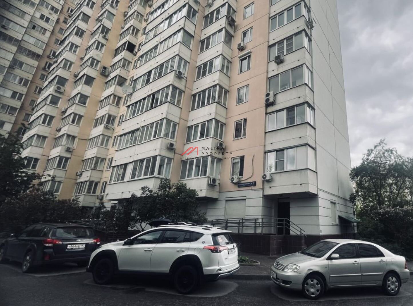 Продажа коммерческого помещения на ул. Академика Анохина