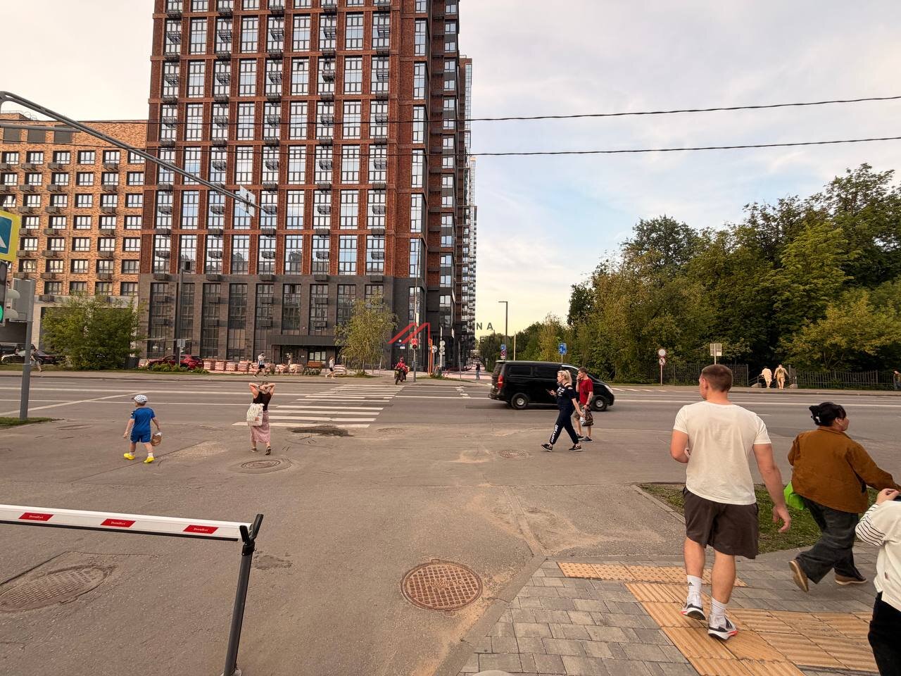 Продажа помещения на трафике с арендатором "Здрасте"