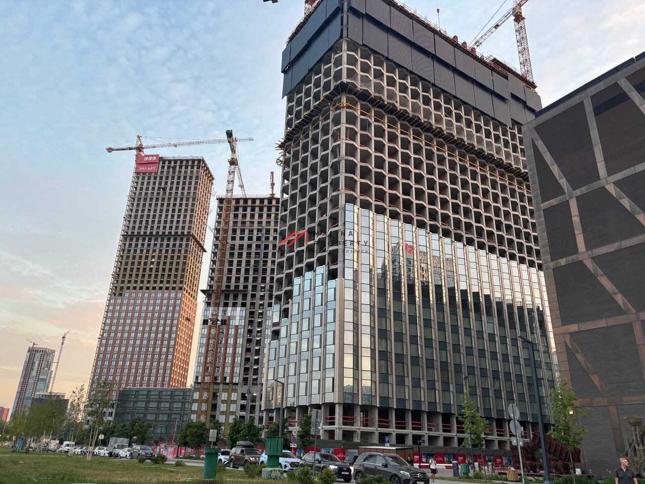 Продажа торгового помещения в ЖК "ЗИЛАРТ МАРК" 
