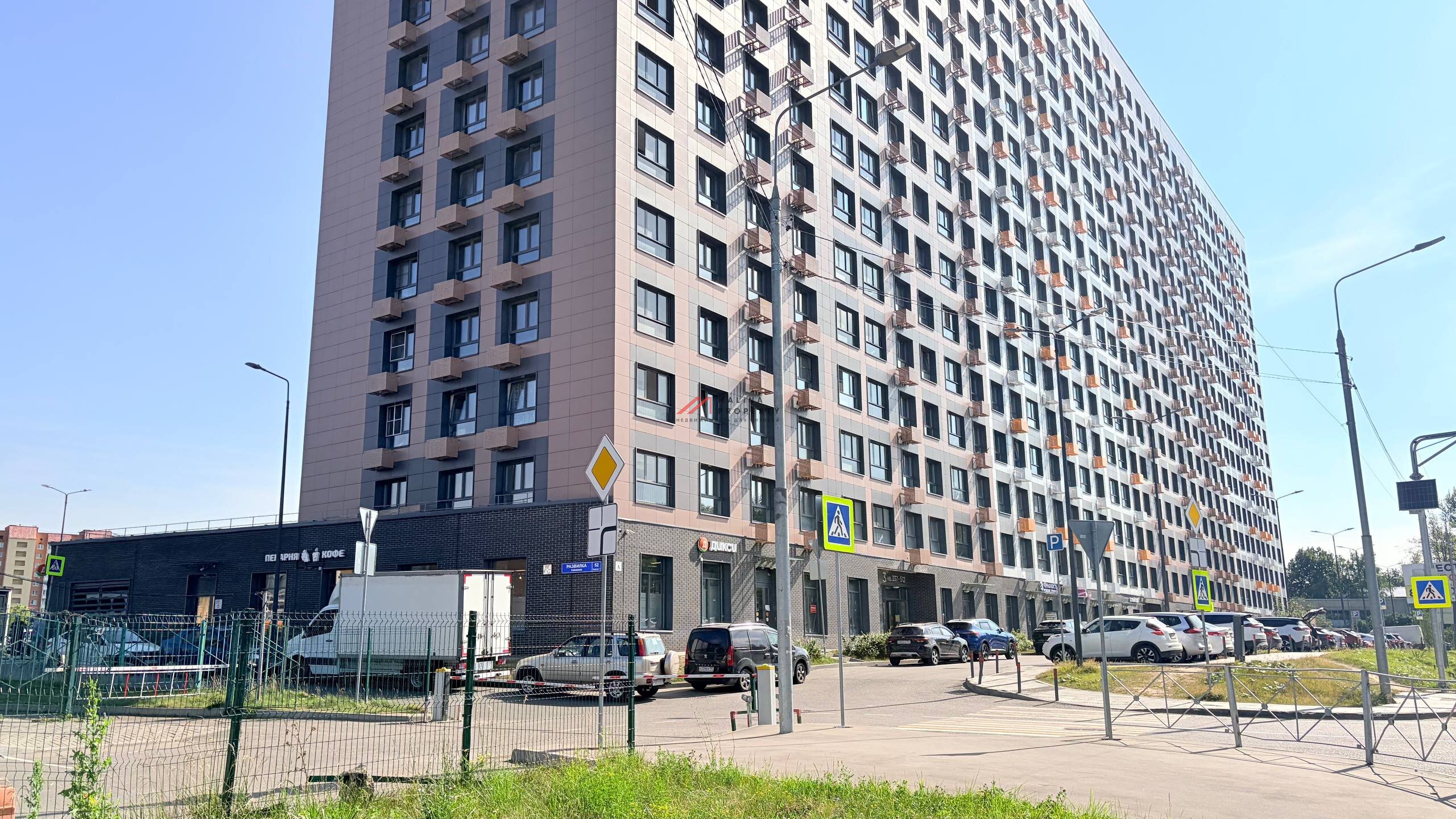 Аренда помещения в ЖК "Миловидное" на 1й линии.