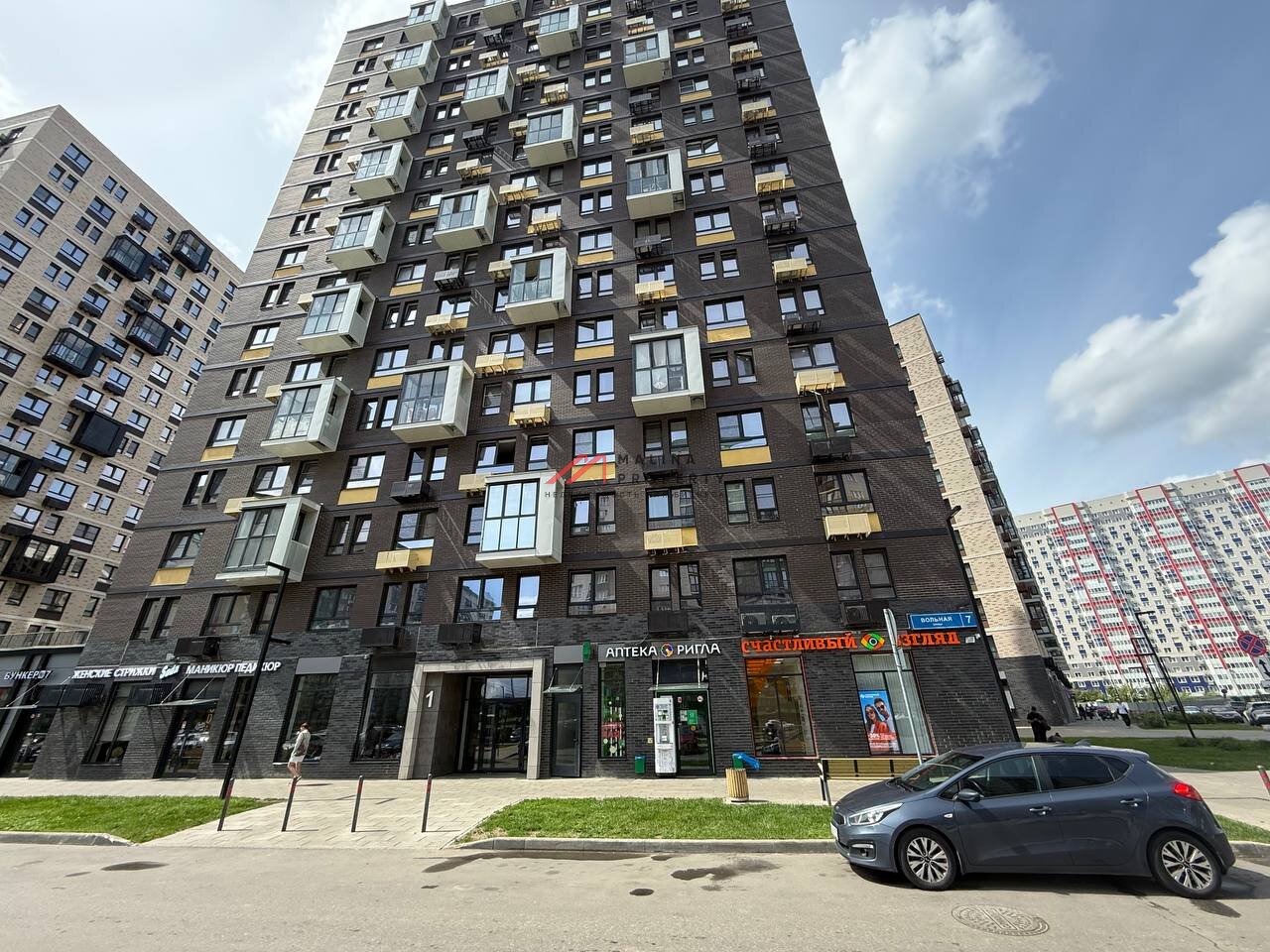 Продажа помещения с арендаторами в "ЖК Большое Путилково" 