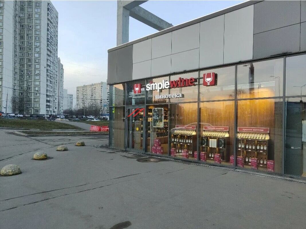 Продажа торгового помещения с арендатором Simple Wine
