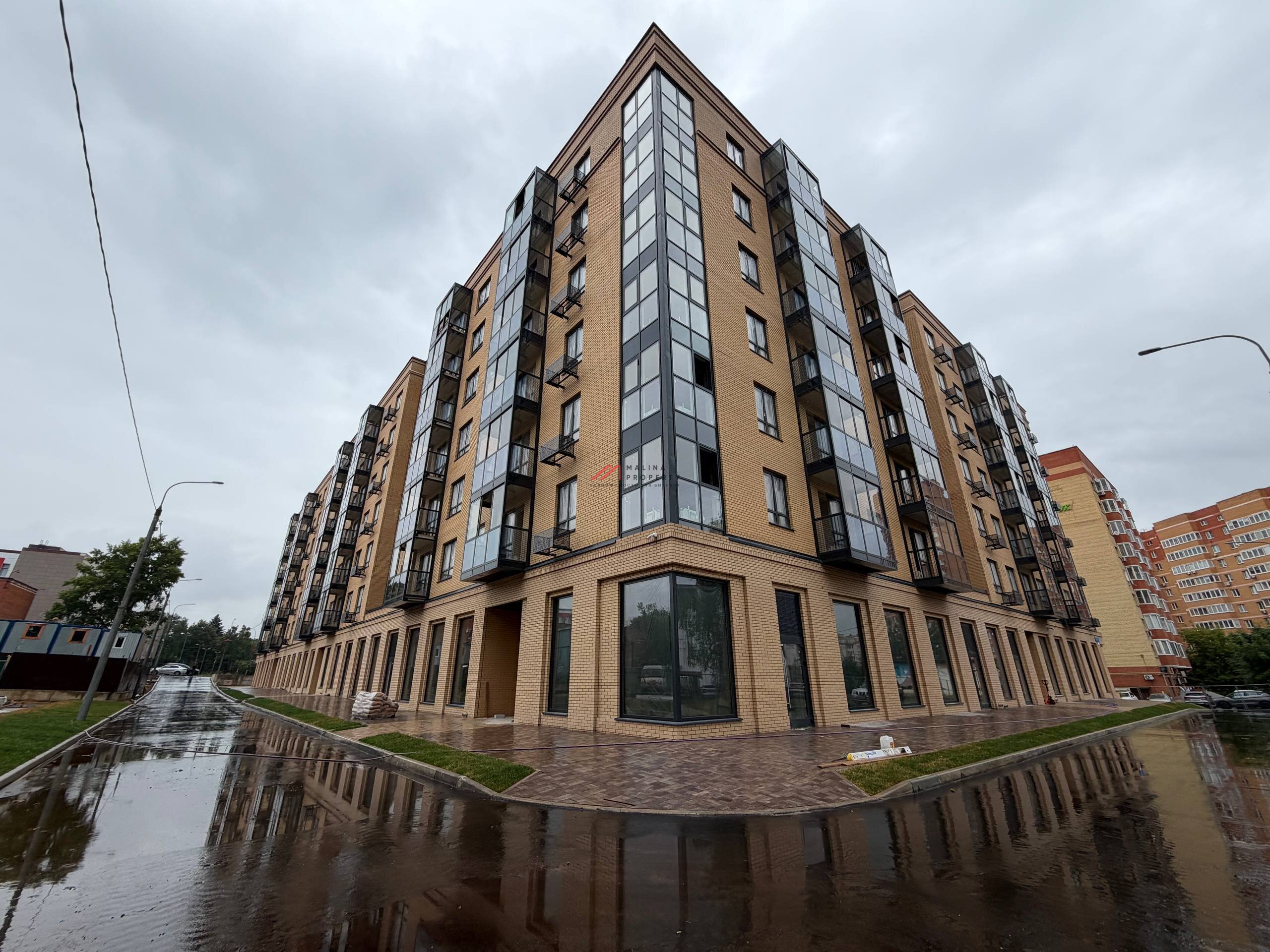 Продажа торгового помещения с арендатором в ЖК Олива