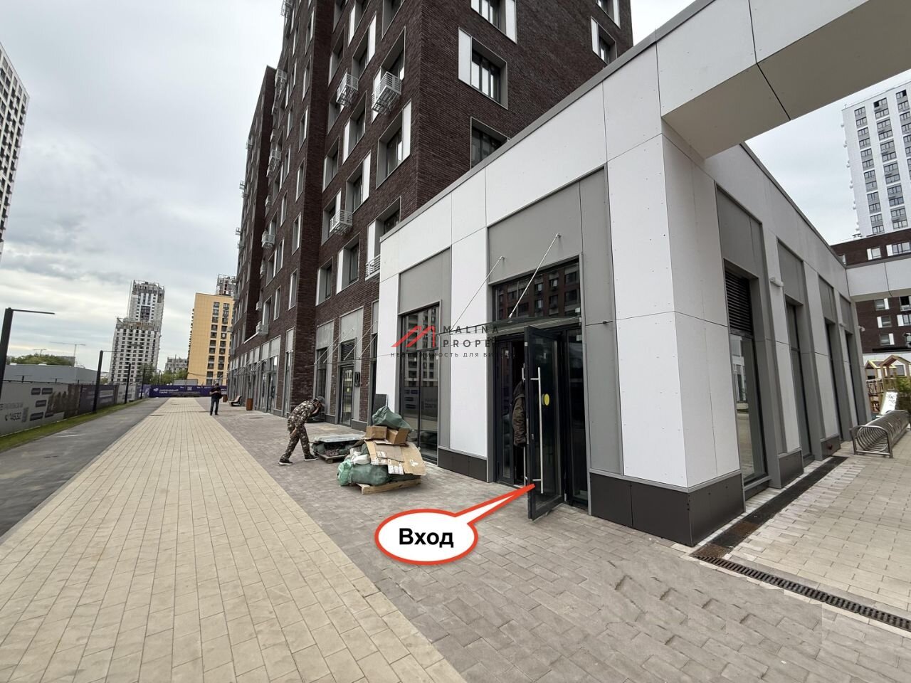 Продажа торгового помещения в ЖК "Сиреневый парк" 