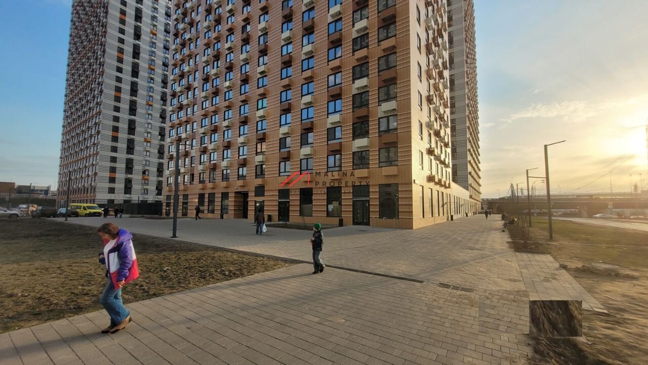 Аренда торгового помещения в ЖК "Амурский парк" 