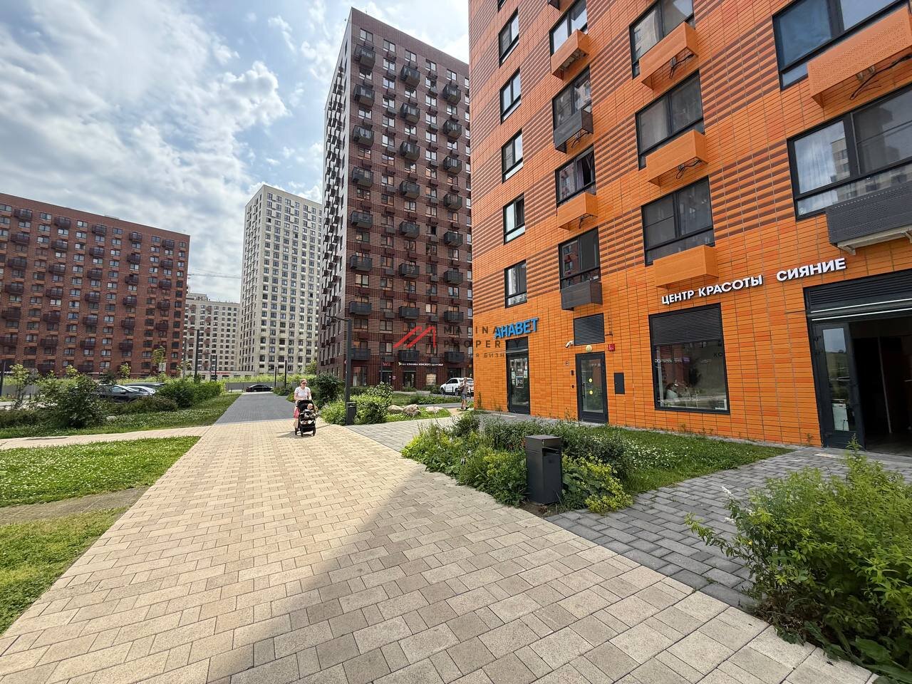 Продажа помещения в ЖК "Саларьево парк" 
