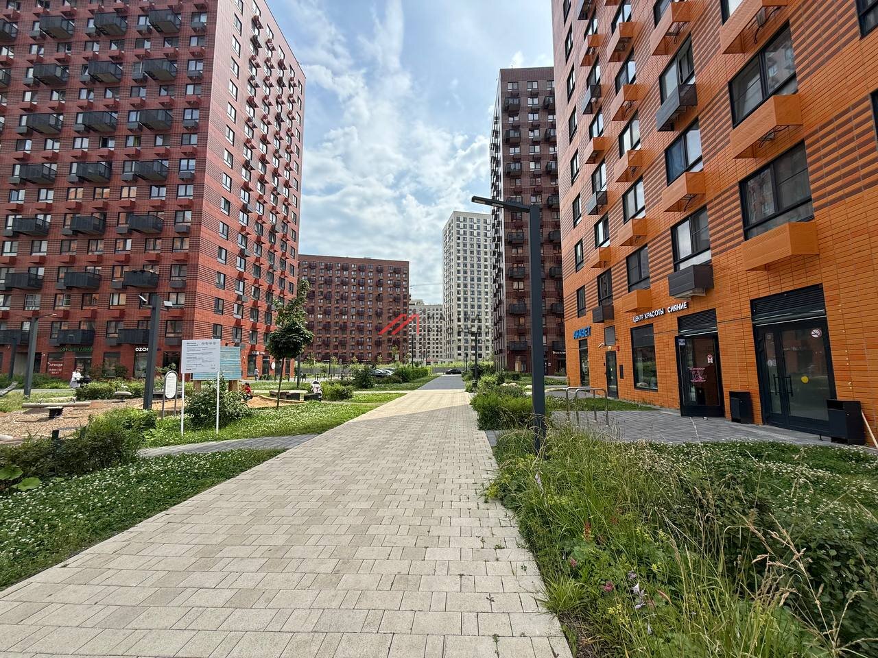 Продажа помещения в ЖК "Саларьево парк" 