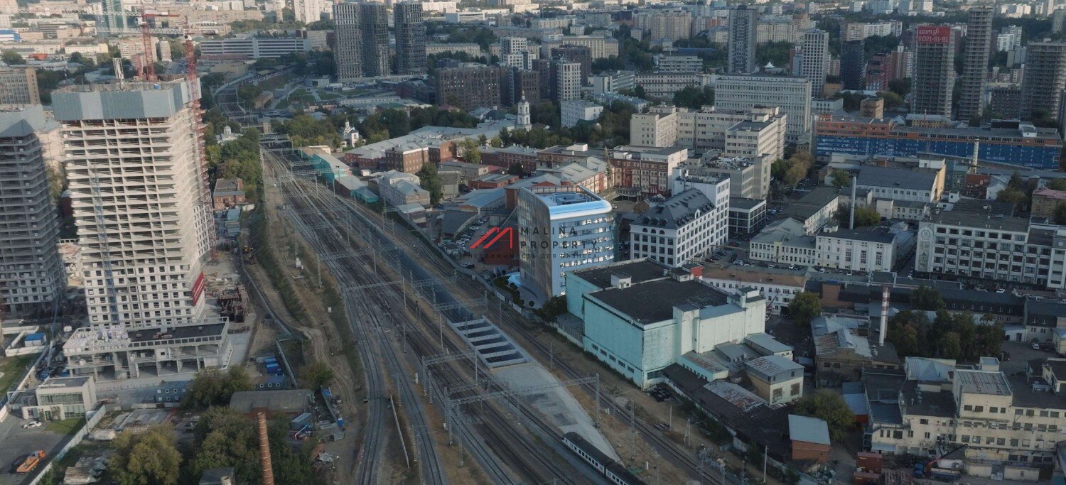 Продажа единственного торгового помещения в БЦ Рэйл.А