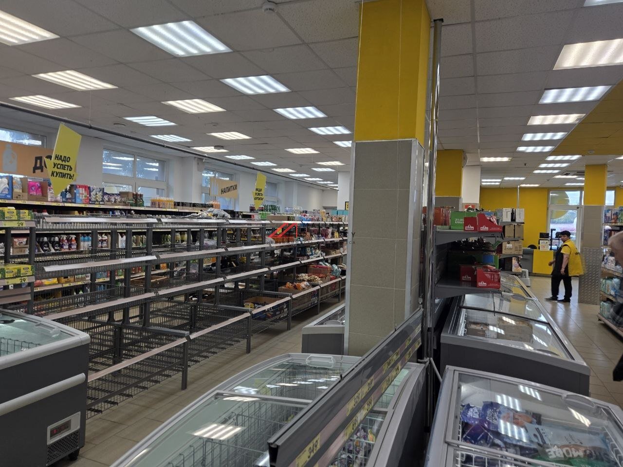 Продажа помещения с арендаторами, окупаемость 9 лет.