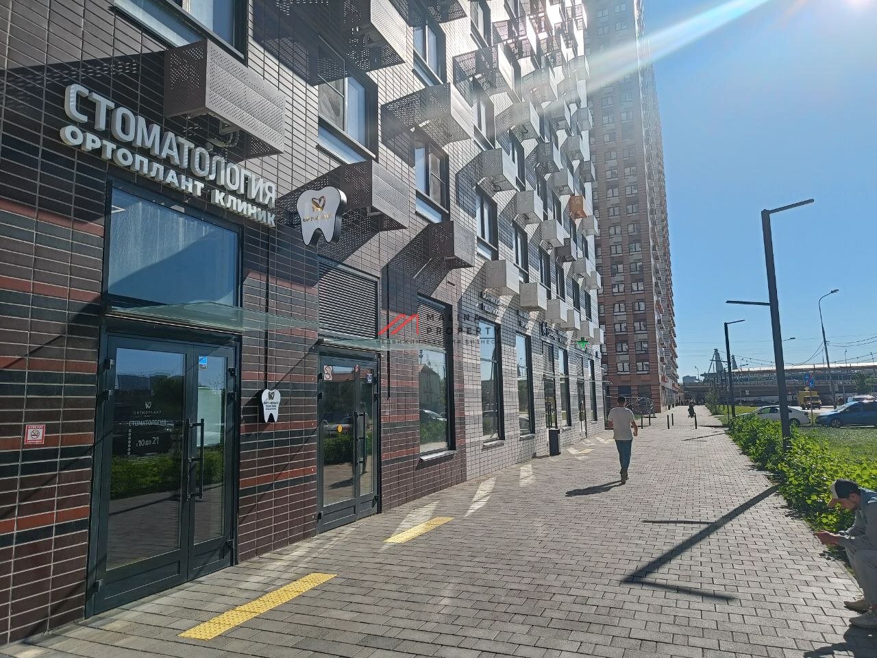 Аренда торгового помещения в ЖК "Амурский парк" 