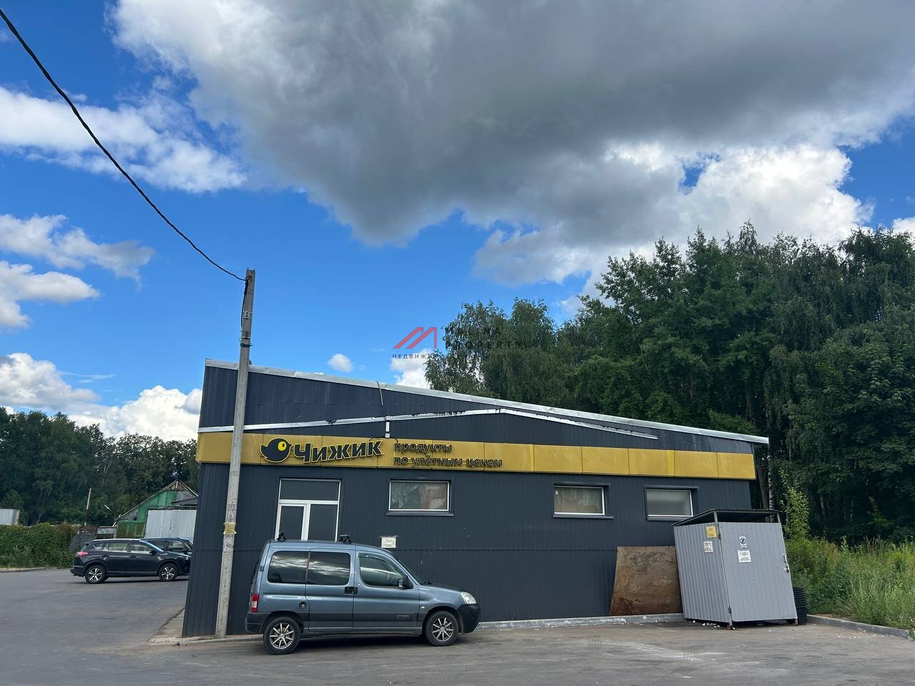 Продажа здания с арендатором Чижик в Москве 