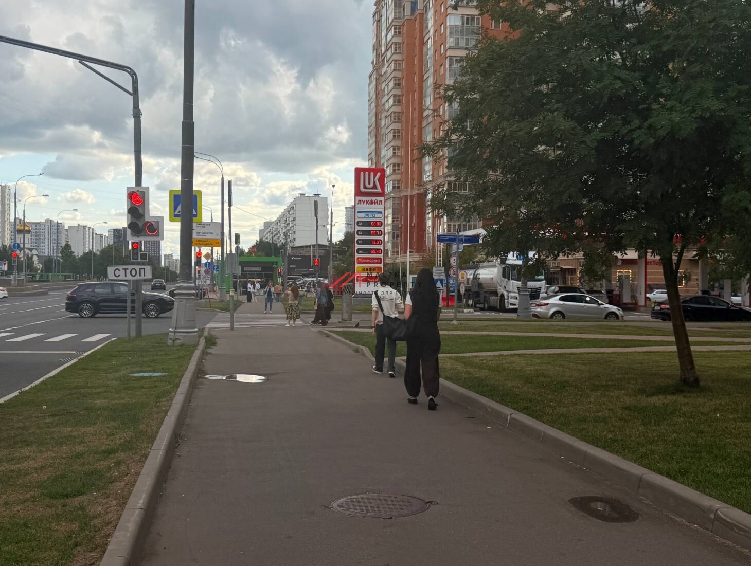 Аренда торгового помещения у метро Раменки